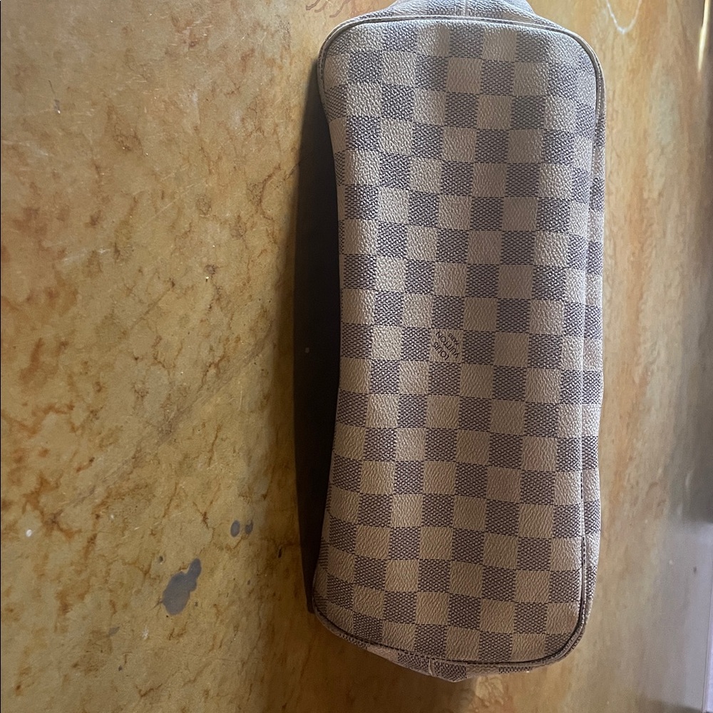Louis Vuitton White and Tan Checkered Tote
Deleting closet within 24 Hrs. $400 - Picture 6 of 6